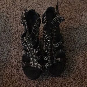 Charlotte Russ studied Aztec wedges